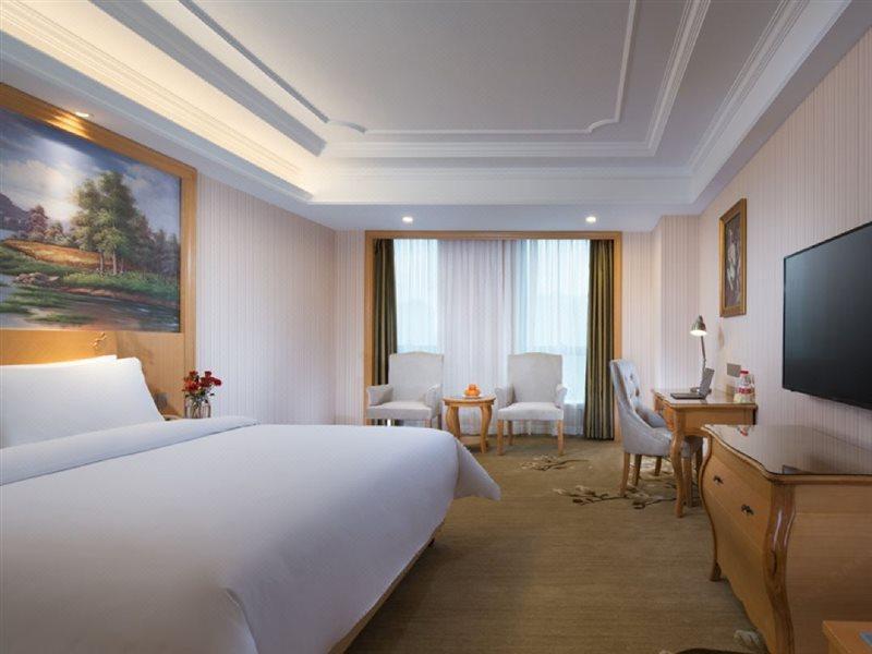 Vienna International Hotel Hangzhou Zhuantang Art School Wenyan Exterior photo